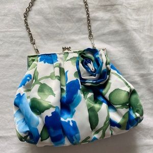 NWOT David’s Bridal Mini Twist Lock Purse